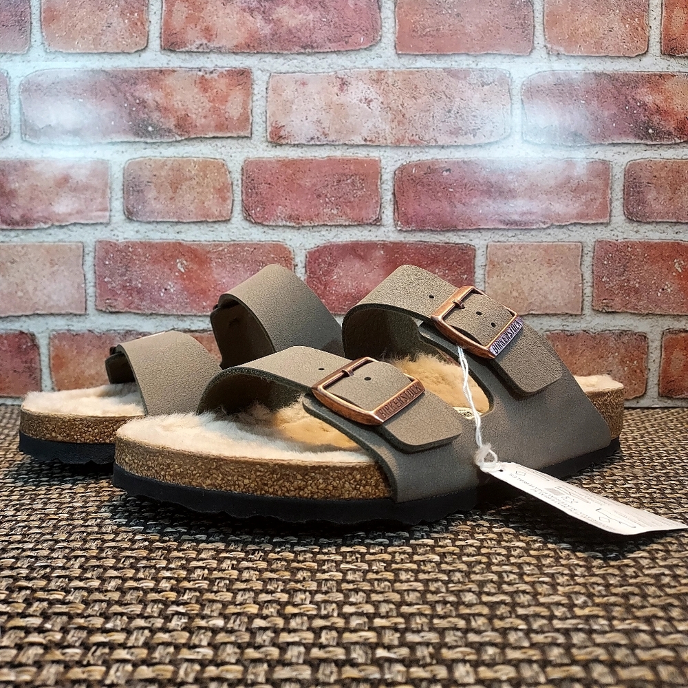 NWT Birkenstock Arizona Shearling Sandals (EU 42)